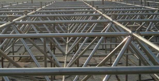 乌兰浩特盘点螺栓球网架构件施工前的3方面考试事件